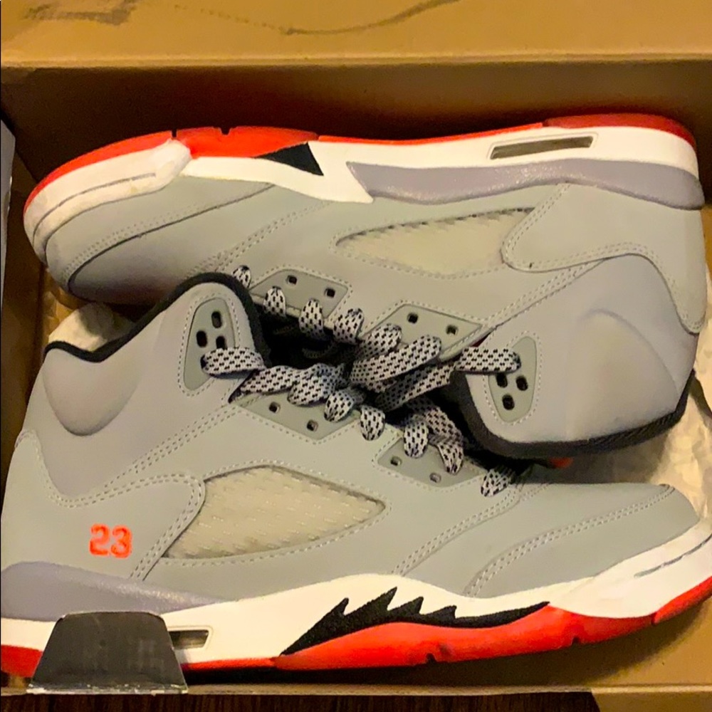 Retro Jordan Hot Lava 5s